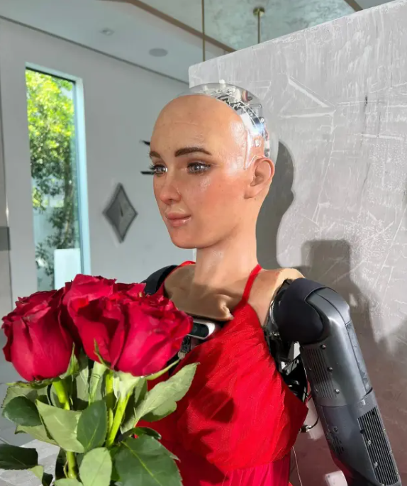 Воєнний злочинець: робот Софія дала ексклюзивне інтерв'ю про Путіна, Третю світову та ШІ